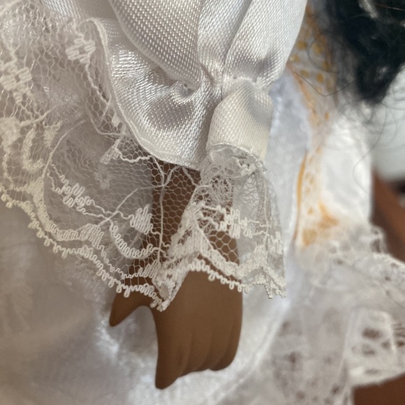 Beautiful black Porcelain doll - Picture 12 of 16